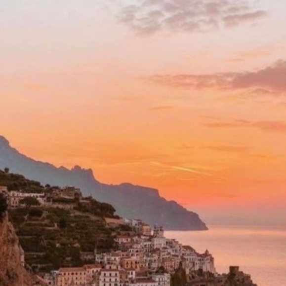 Meet your Posher, Vicki - Picture 1 of 1